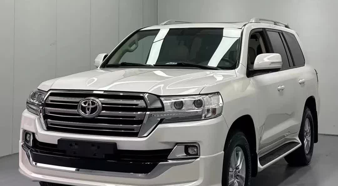2019款酷路泽V8-4600八气后挂
动力系统：4.6L V8自然吸气发动机