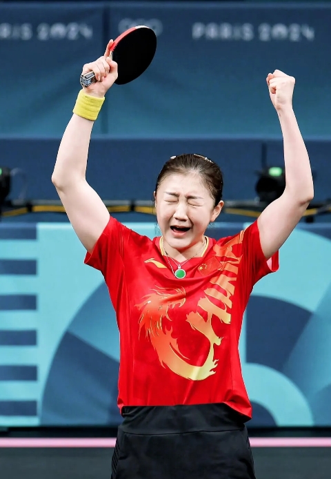 很多人说陈梦的发言不妥，
我看了整场采访，
她说参加比赛是为了夺冠太正常了，因为