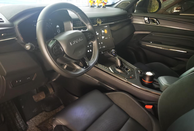 21款领克01使用体会
购买已经两年有余，此车属于耐看型，每次停好车都忍不住会看