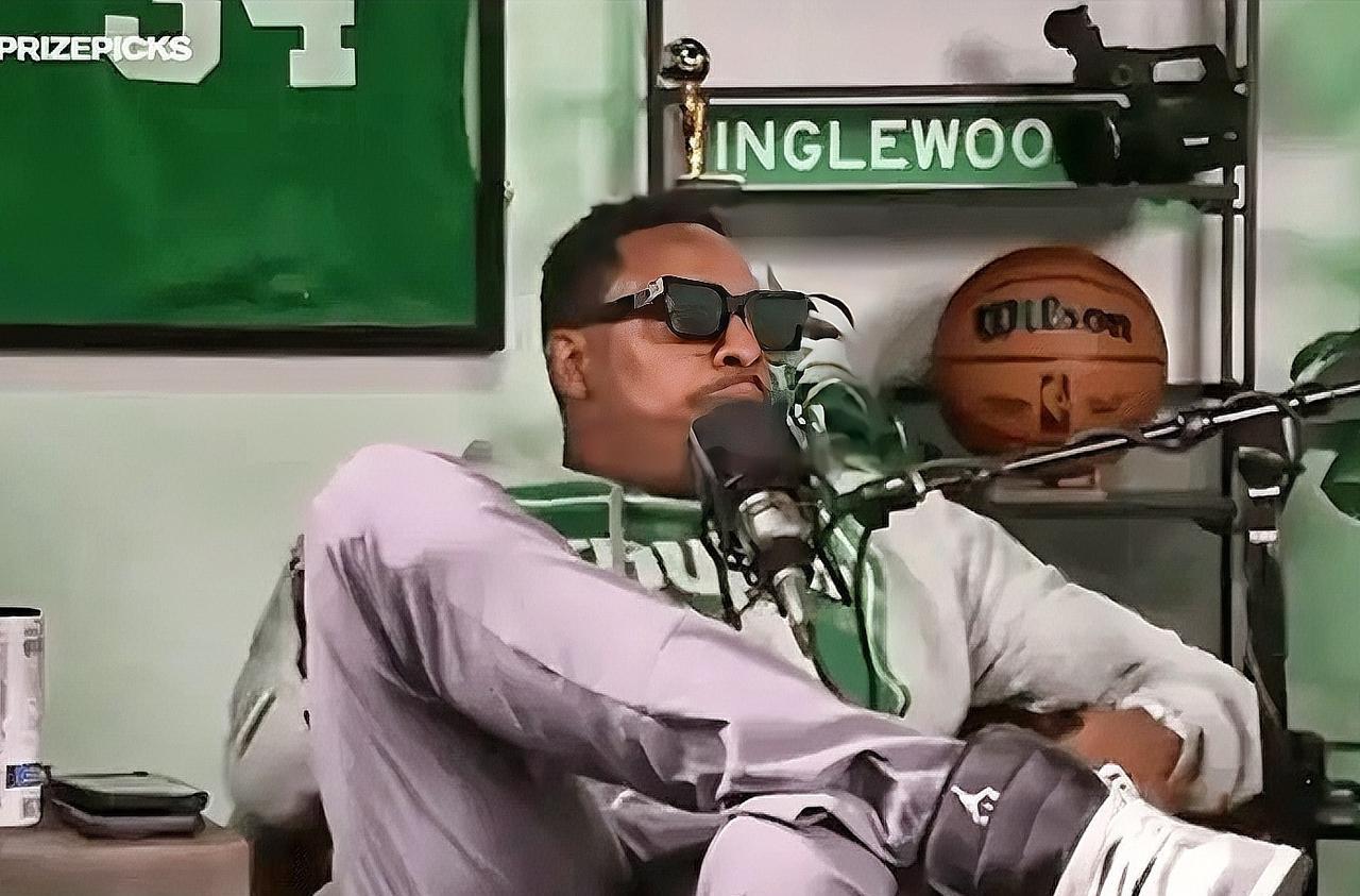 绿军名宿皮尔斯真敢说啊！
一点都不怕得罪追梦格林。
近日，皮尔斯在节目中谈到格林