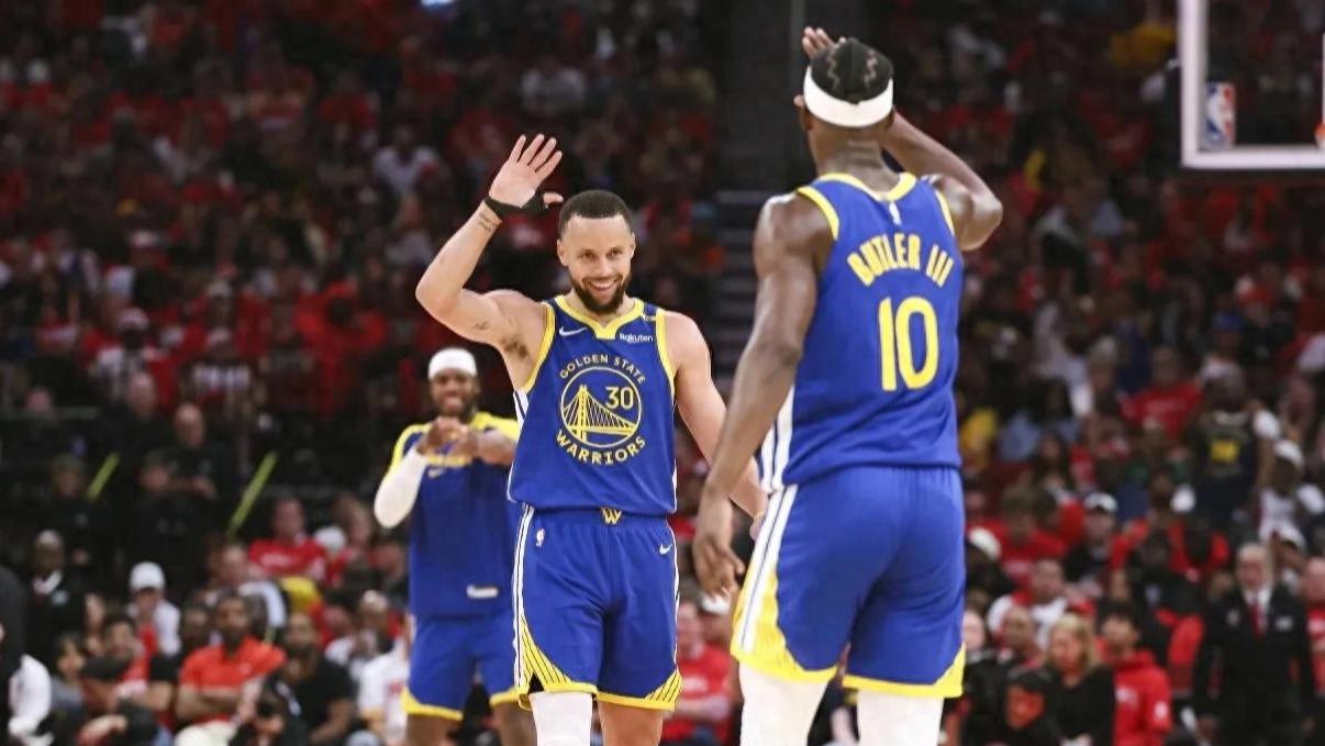 一阵打不过二阵！勇士不敌火箭