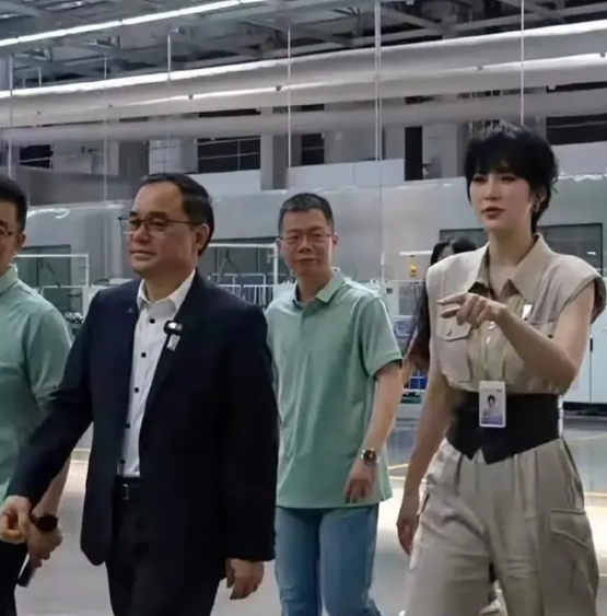 姚安娜的风评为何会迎来好转？其实大家想想看，大部分富二代，这里说不的只是中国，而