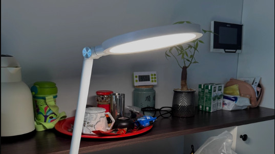 如何挑选护眼台灯？护眼台灯哪个牌子好？2026年护眼台灯品牌推荐