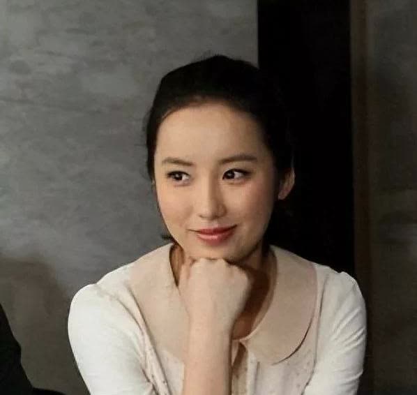 曾经拒绝胡歌和霍建华的爱，15天后闪婚，吕一的确是个性女孩
