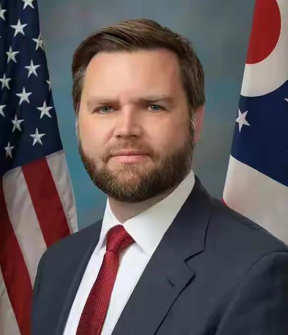 万斯忘了初心了。
要知道万斯自己就是出身贫困，父亲在他还不会走路时就离开他出去