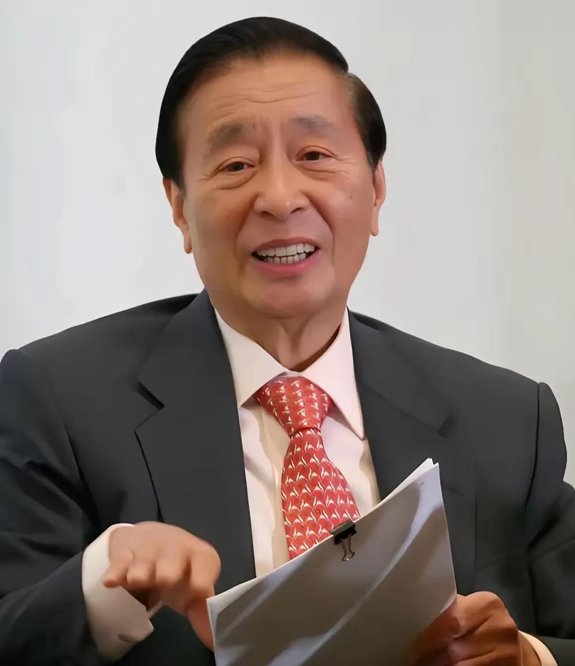 香港富豪李兆基家里那点事，比TVB剧还狗血。 大儿子李家杰今年61岁还打光棍，这