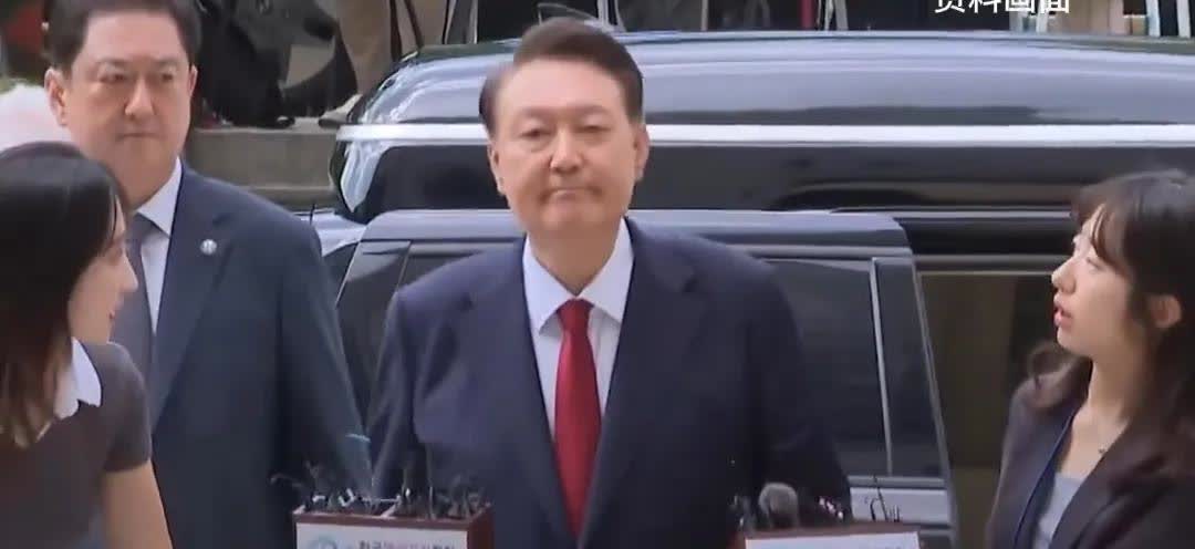 尹锡悦的拘留所单间面积成为韩国总统中最小，不足7平方米，只有6.6平方米。朴槿惠
