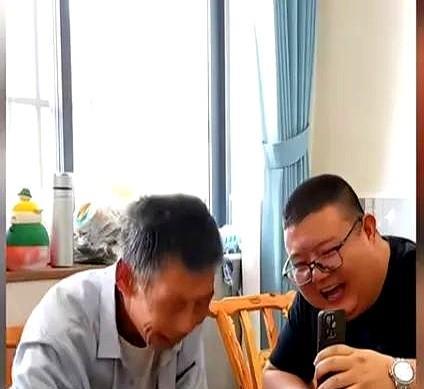 菲利丝有没有跟随拉乌和小刘回坦桑尼亚。
今天的菲利丝应该后悔当初的决定，陪拉乌和