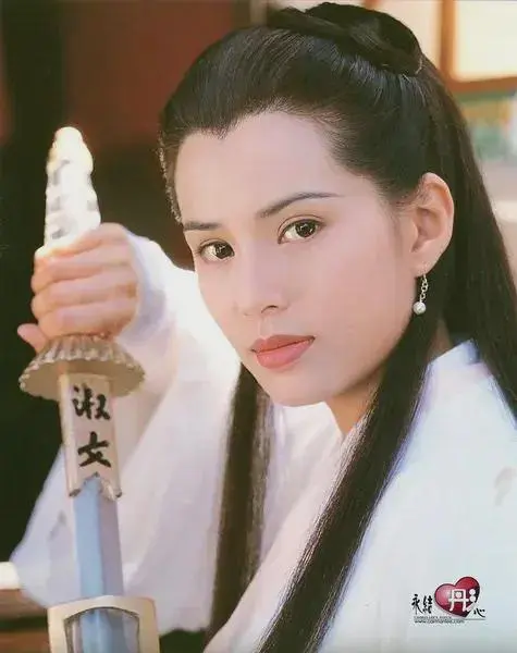 《神雕侠侣》小龙女扮演者。