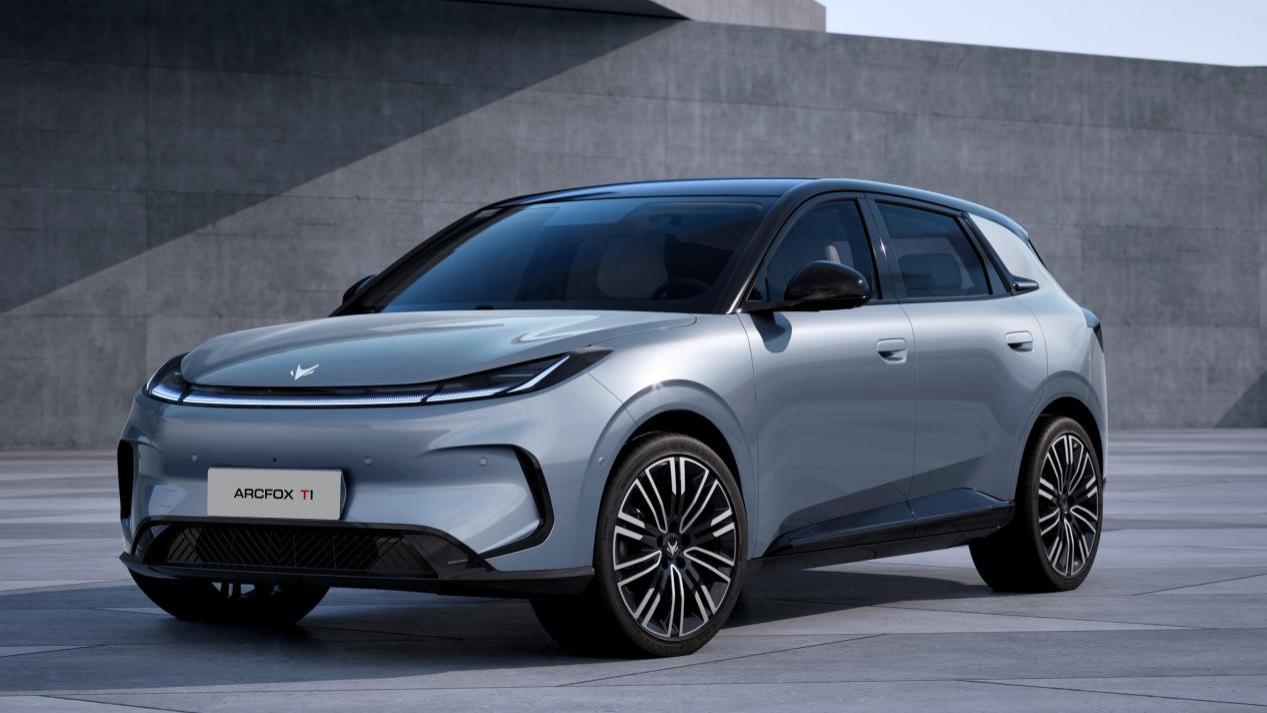 极狐T1预售炸场，6.88万起！这是要把A0级市场的桌子掀了？