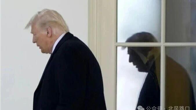 智商受到侮辱，美国司法部公布爱泼斯坦文件，套路太深了