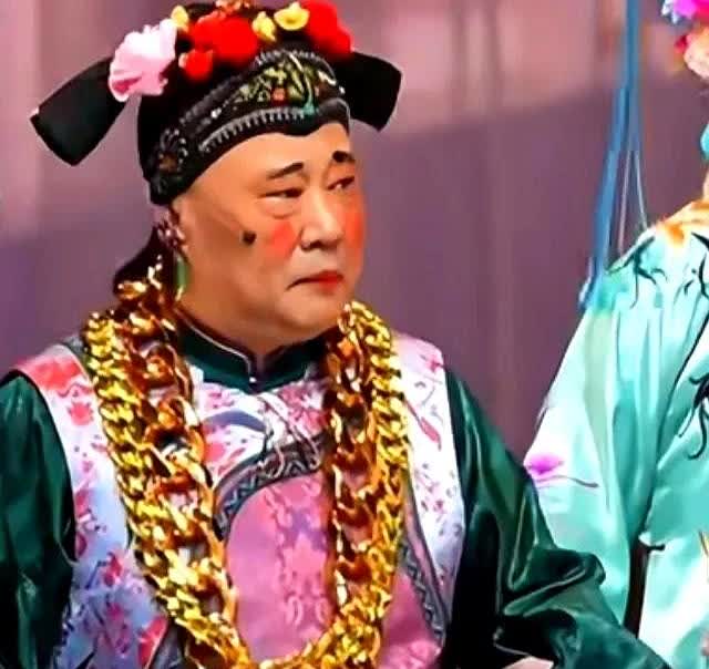 有个事
我一直不敢说
我有种强烈的预感，郭德纲的德云社可能在走下坡路了

