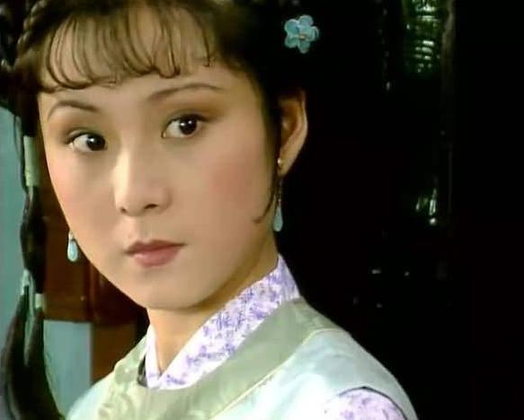 晴雯和平儿，一个是丫鬟一个是妾，为什么敢在主人面前使性子？
