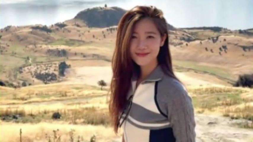 40岁黄轩与女友新西兰游玩，两人互动甜蜜又浪漫，长得美气质也好