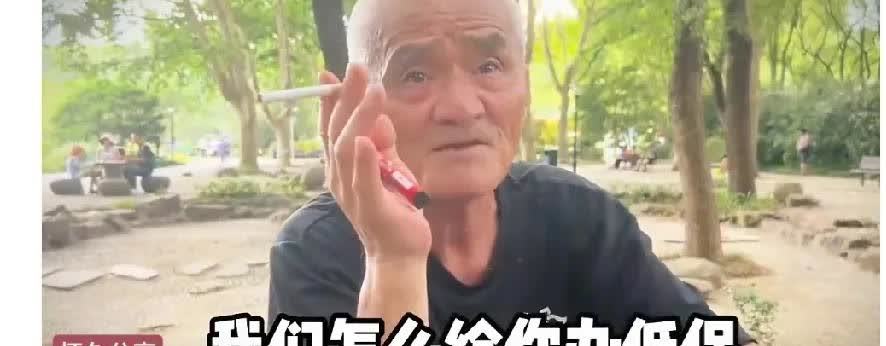 这个男子，20年前放弃中国户口，卖掉中国的房子，移民美国去做生意。


如