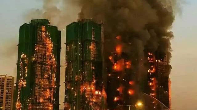 香港大火后续：李家超回应深圳消防争议后向内地求援，乱港分子趁机冒头