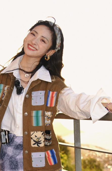 沈月的这组松弛感妆造如何，超nice！