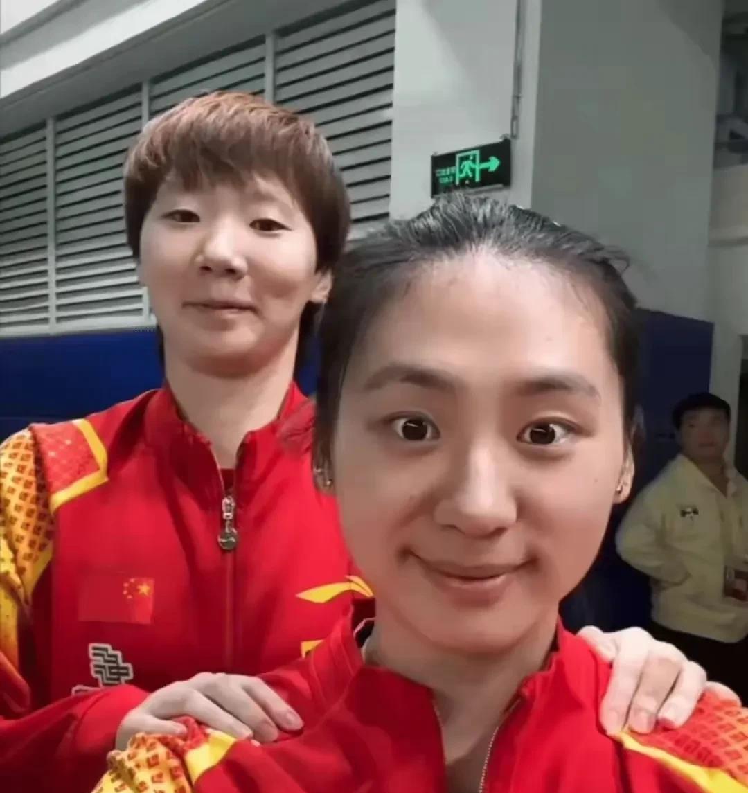 徐辉也不管陈熠徐奕的，他现在带小队员和支线赛常挑等小比赛，这次做她俩场外是因为上