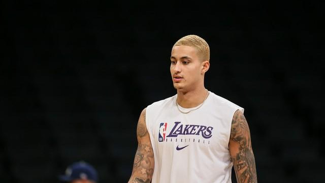 詹姆斯密友库兹马对白癜风女友感情专一，詹姆斯对此十分佩服