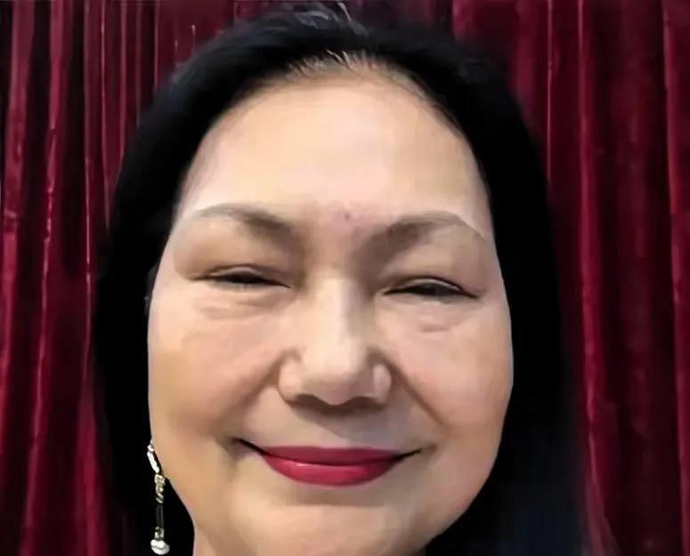 我妈非要找他儿子谈？有律师都不用？最近看这事让我想明白几件事
我妈非要找汪小菲面
