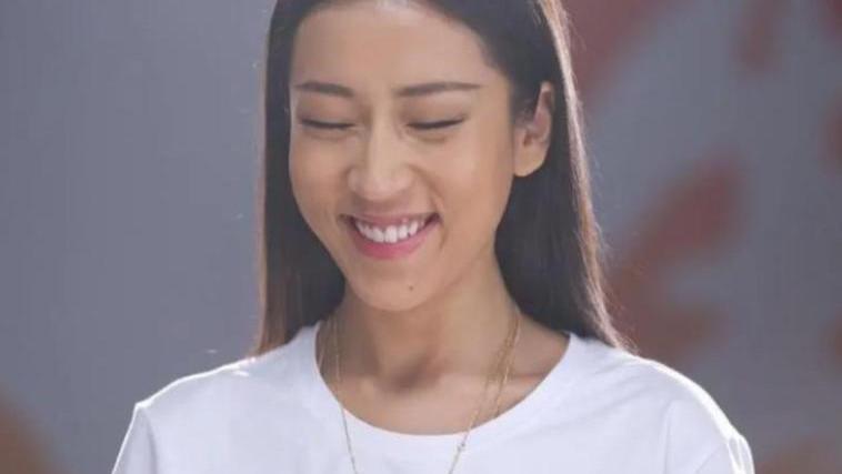 “黑美人”吉克隽逸：朴实人设崩塌，被爆卖惨炫富，败光路人缘