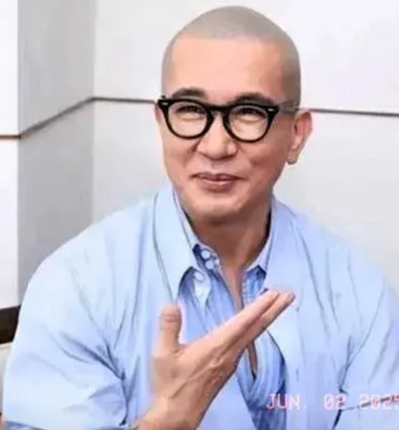 最近网上都在传大S去世后的怪事。她生病时，听说小S一家五口花销要么从大S公司走账
