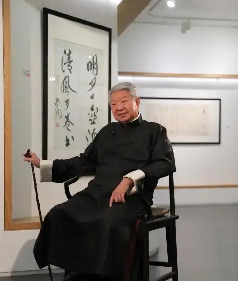 香港“末代风流才子”蔡澜火化谢幕！晚年月掷50万聘8佣人引热议
香港四大才子时代