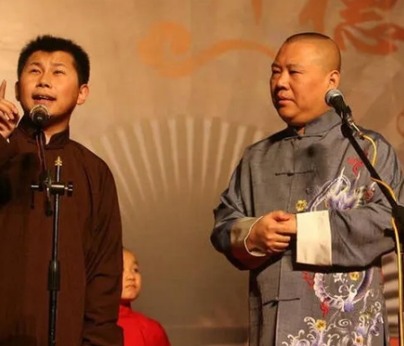 2009年，郭德纲召集德云社众人问：给你们多少钱，你们才不愿意走？

曹云金第一