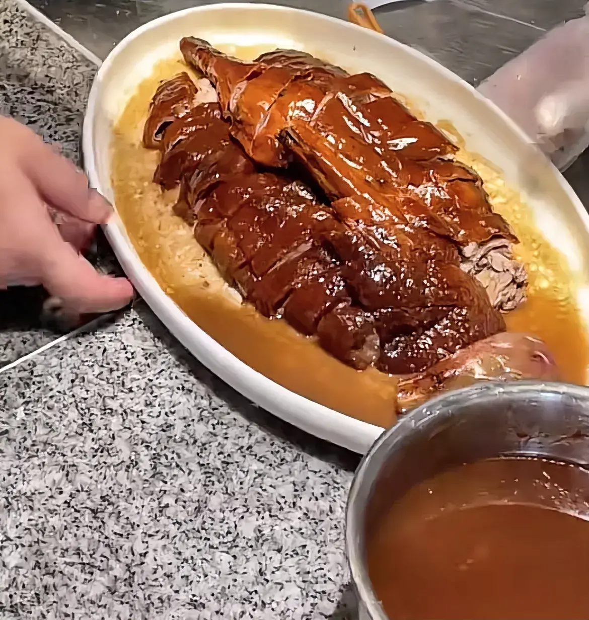 正宗广式烧鹅，遥遥领先。