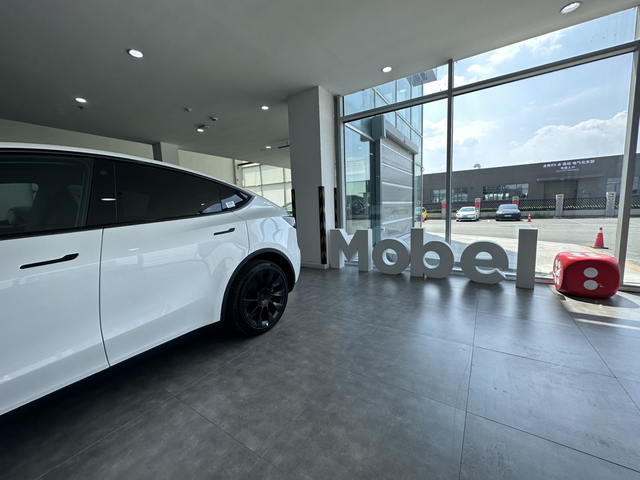 长续高速就300公里
冤种吗？高速续航极限320公里！试了5000公里，一半的时