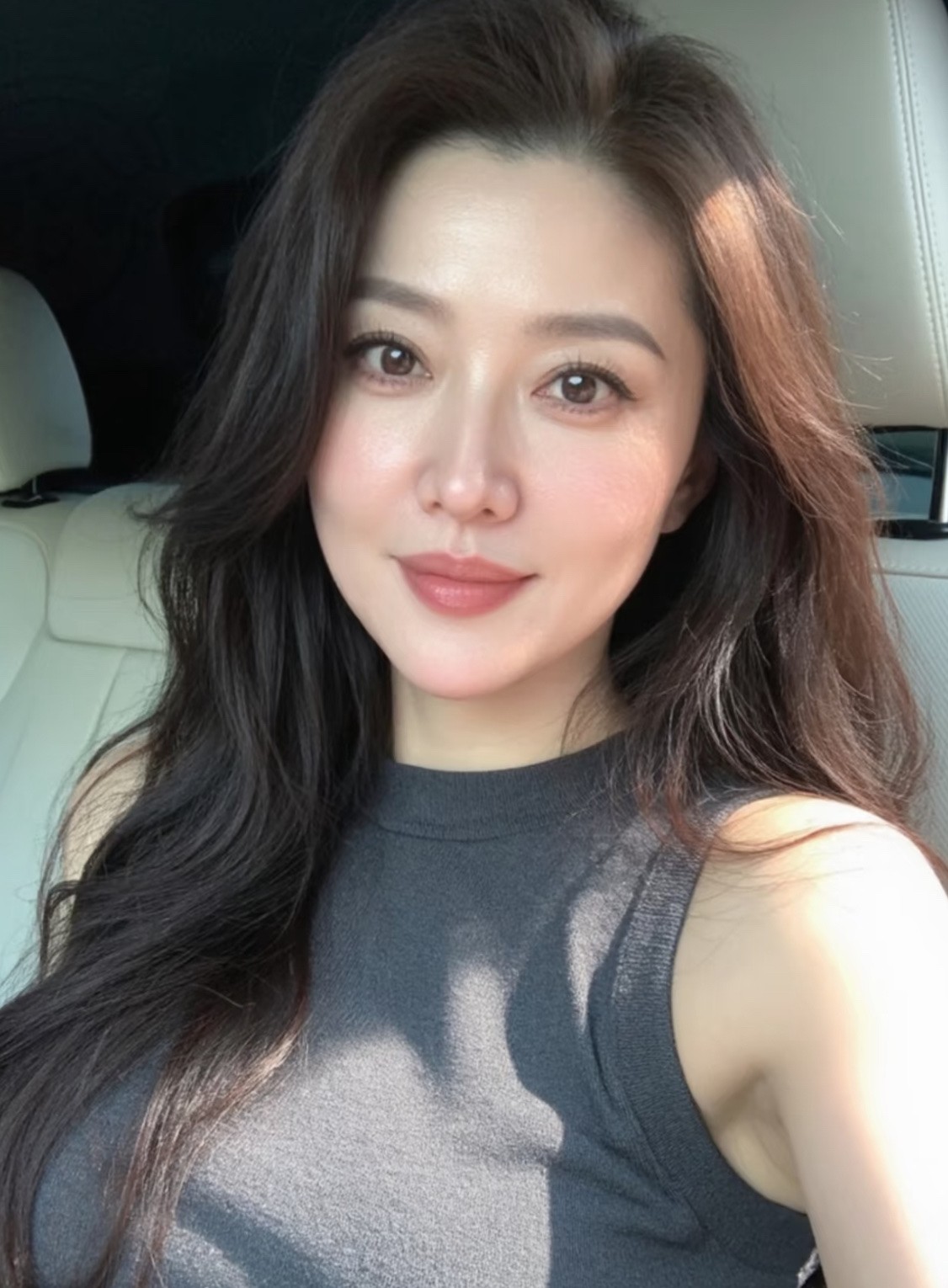 生活中90后有人叫我阿姨 有人叫我姐姐
今天我在线求一句真心话 大胆的说 
我绝