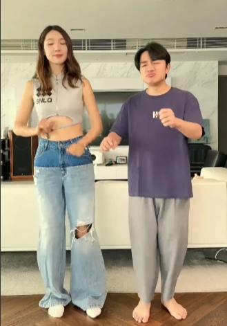 这就是人人都羡慕的爱情吧。[玫瑰][玫瑰][玫瑰]