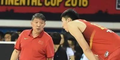 数次临危受命，数次挽救中国篮球于低谷（是中国篮球包括男篮和女篮），所以输一场热身
