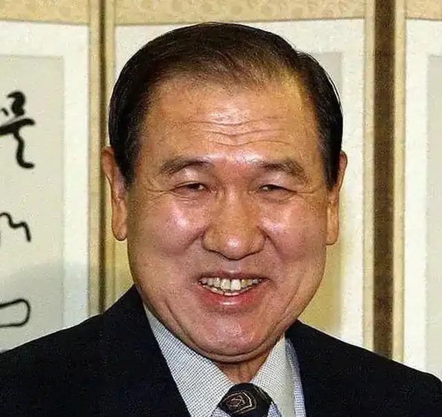 韩国第六任总统卢泰愚，祖籍在山东。中韩建交时，他拿出族谱要寻根。咱政府效率一流，