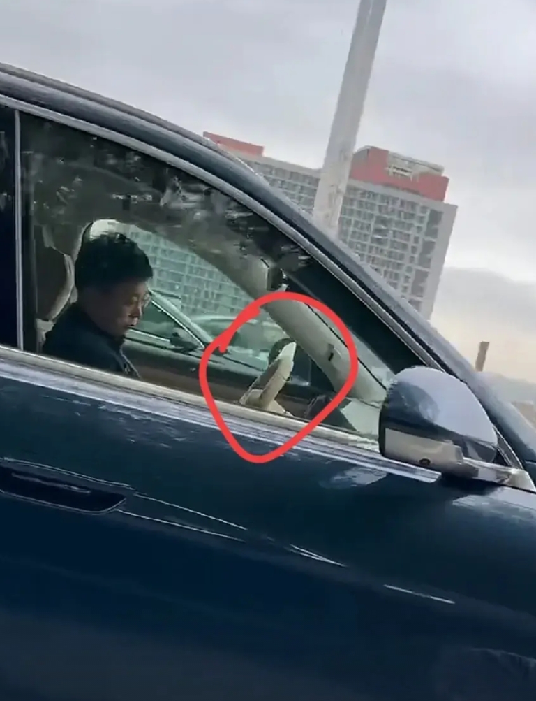 估计余承东自己都不知道是该笑还是该哭了！

好消息是，自己用自家智驾汽车，用实际