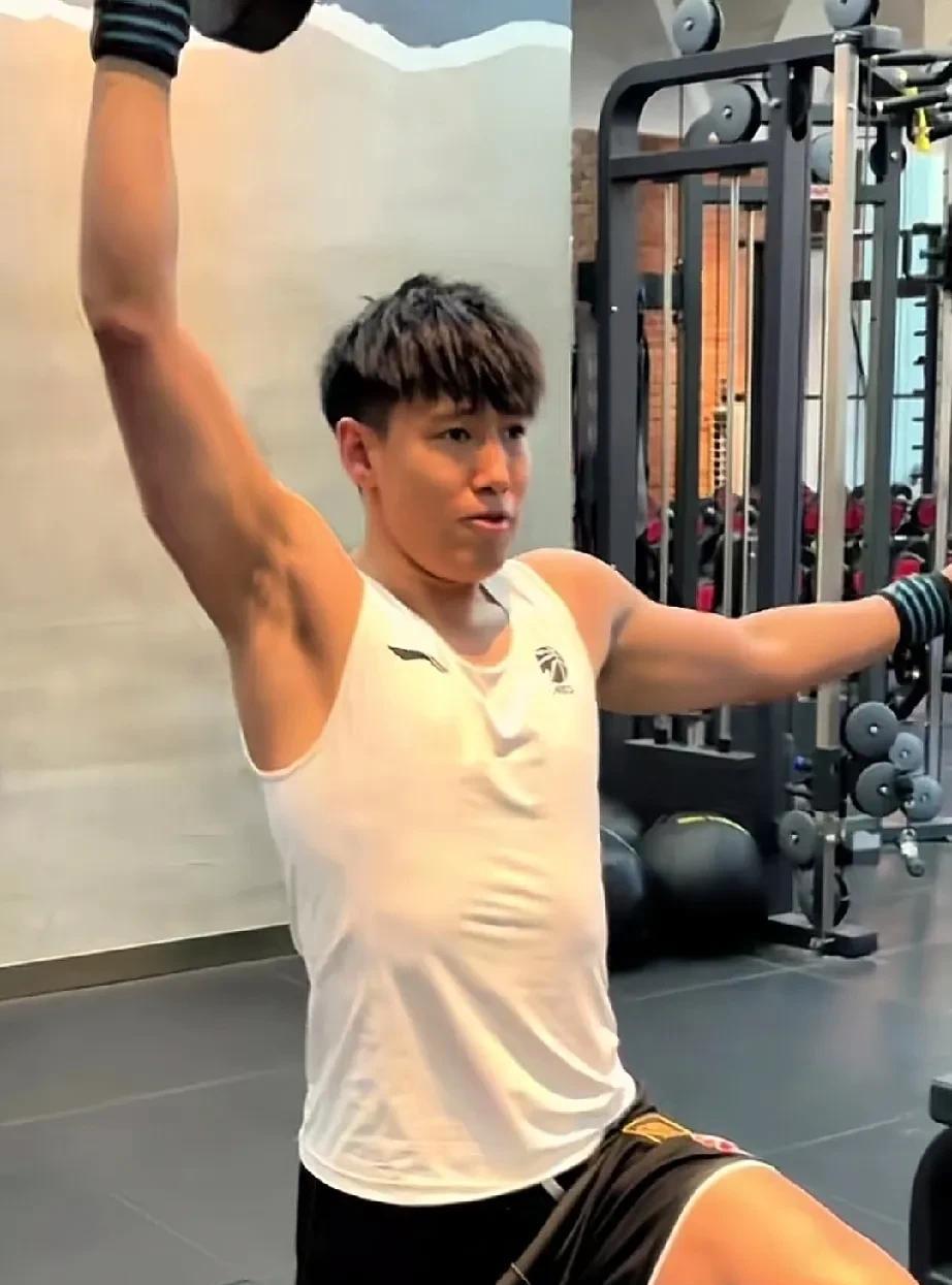 把话撂这，李虎翼绝对是未来辽宁队的顶薪！
CBA新赛季马上开始，球员都基本到位，