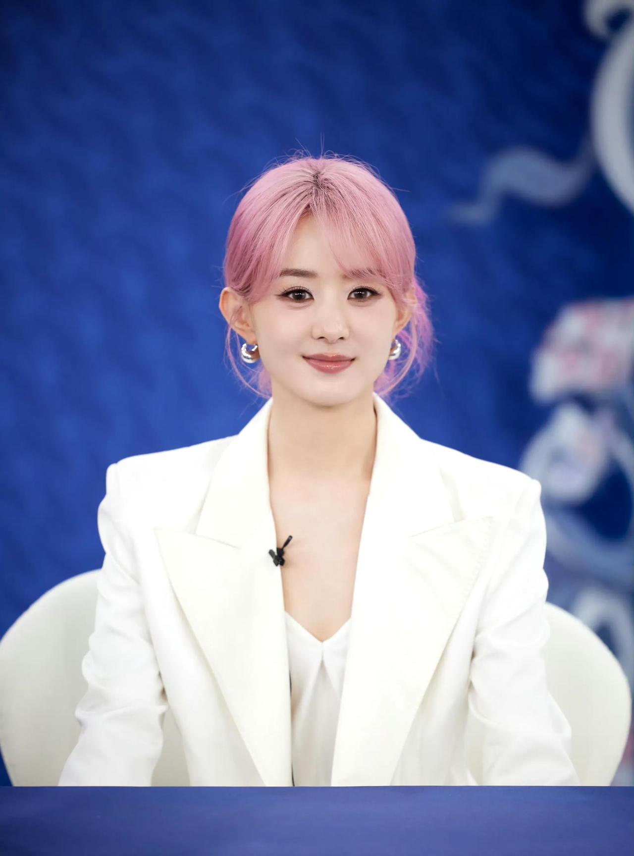 [机智]【赵丽颖新造型：不一样的美】[灵光一闪]
目之所及，皆是美丽。
女神赵丽