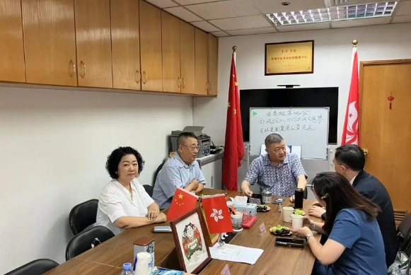 特朗普要求所有人从德黑兰撤离
以色列和伊朗相互轰炸几天后，以色列总理内塔尼亚胡突