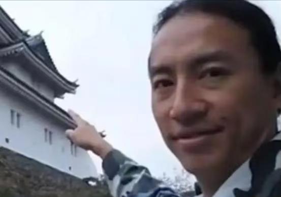 2011年，一名中国男子在日本地震后，前去充当志愿者时，突然惊讶的发现，很多日本