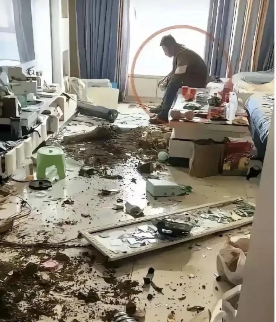 夫妻吵架如拆家，打成这样还能和好吗？