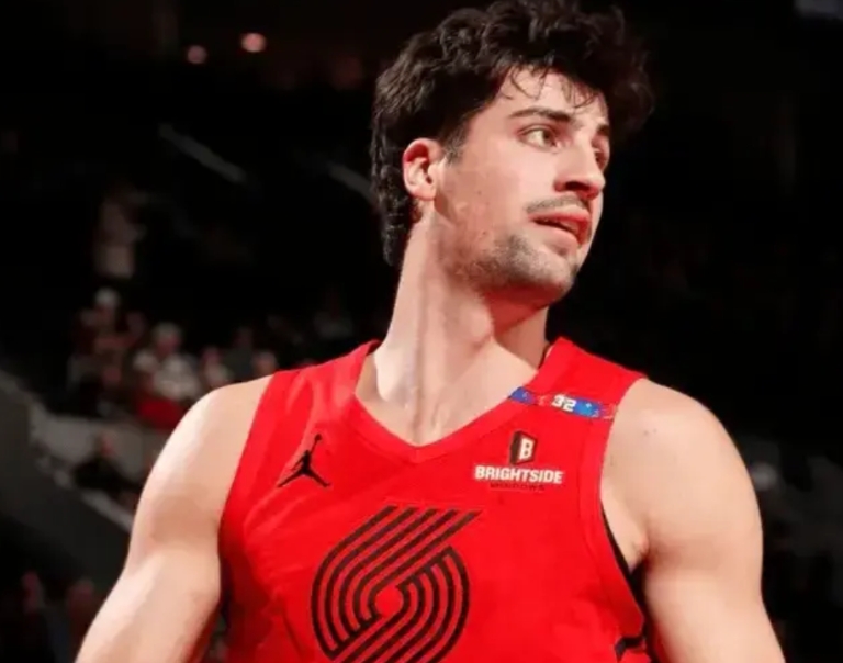 NBA最具性价比的合同，没有之一，勇士心中的理想五号位！

阿夫迪亚：24岁，身