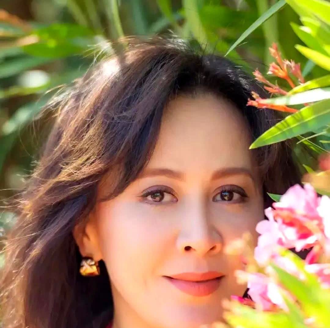 刘嘉玲全程对张柏芝摆黑脸的原因找到了！

原来两个人曾经同时参加一档综艺节目