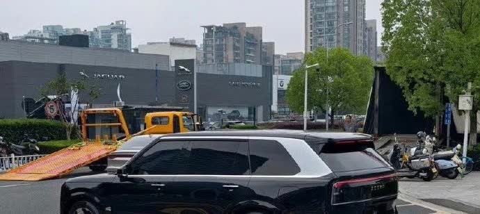 极氪 9X 这个车还是我之前说的，别的都挺好，甚至可以说非常好，非常霸气。

