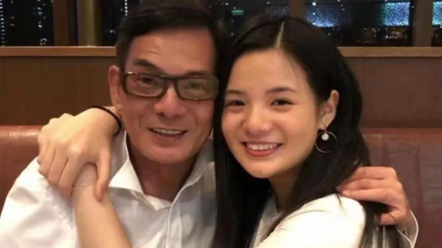TVB老戏骨为女儿入圈铺路，被指似蔡卓妍，中年曾欠债拒绝破产