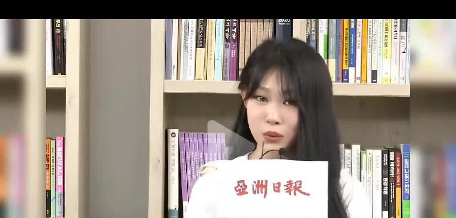 小沈阳姑娘出道后首次接受国内媒体采访，网友热评:能正常说话不？平时说话啥样就啥样
