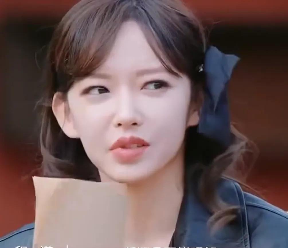 程潇不能理解妈妈隐瞒生病的事情！
李静问程潇现在能不能理解妈妈没把生病的事情告诉