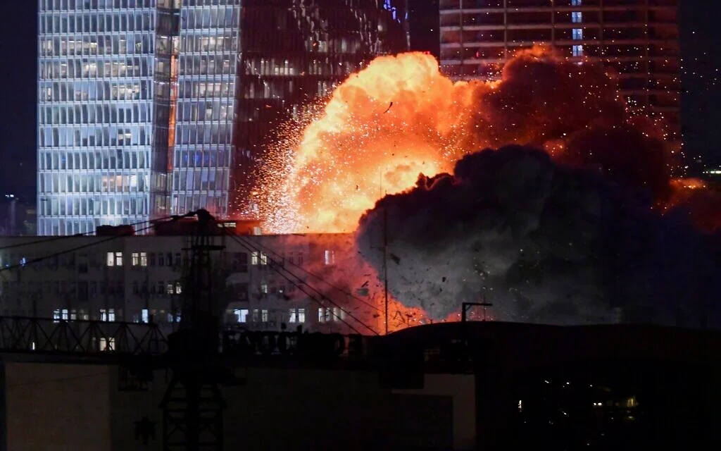 当地时间6月15日凌晨1点左右，隶属于伊朗革命卫队导弹部队对以色列北部海法市区的