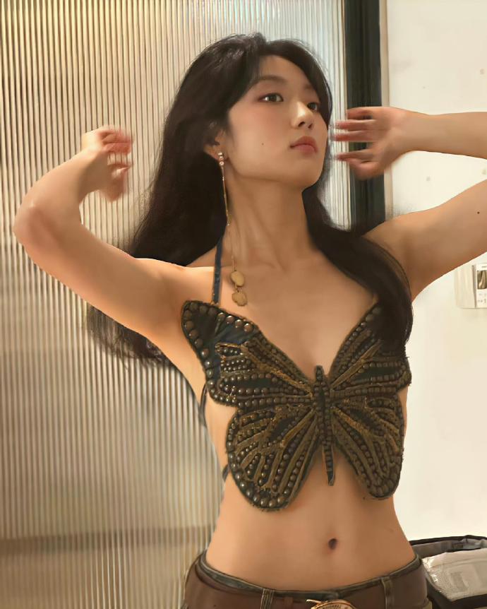 就是气质很好，孙千看身材很御姐，看脸又是小朋友。