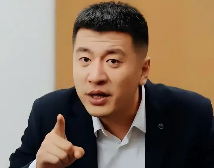 张雪峰说：“你现在最大的痛苦，是你成绩不好，被父母批评、被父母训斥”。但是你将来