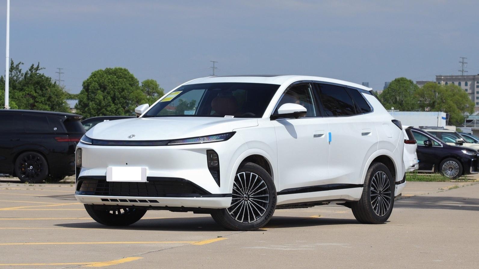 全新插混SUV硬刚比亚迪！不足13万起轴距超2米8，综合续航2245Km